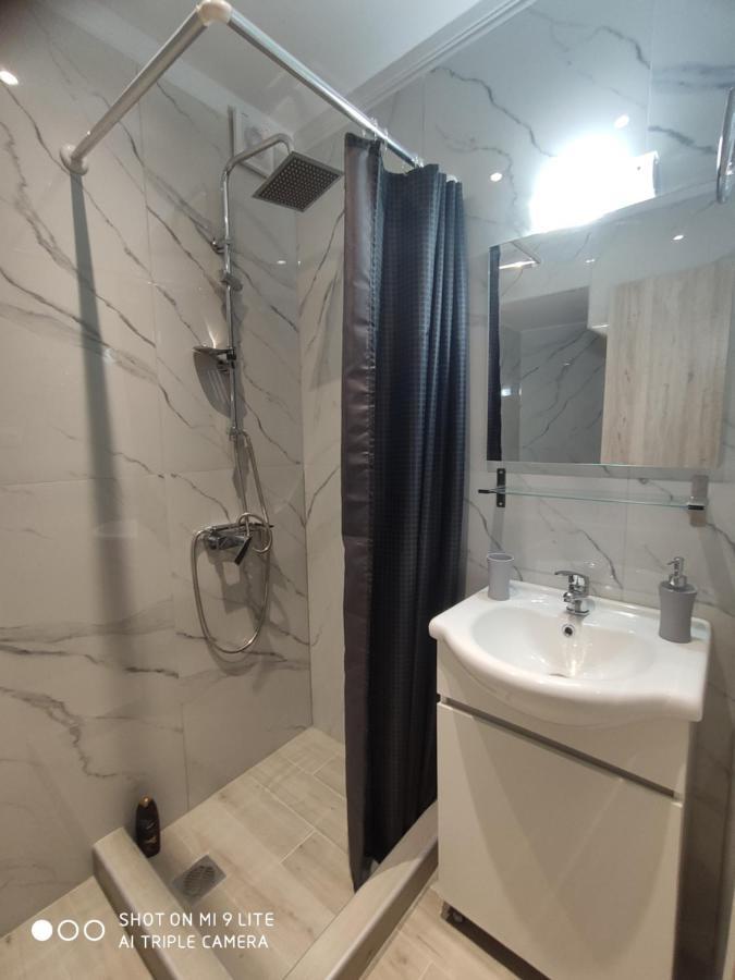 Kamares Suites Nea Kallikrateia Bagian luar foto