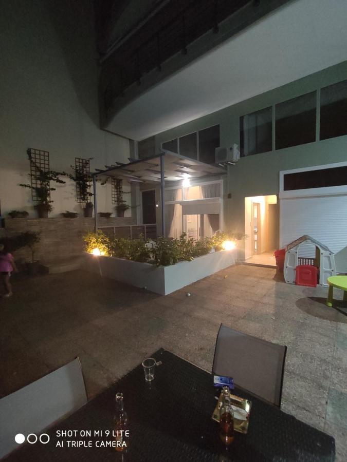 Kamares Suites Nea Kallikrateia Bagian luar foto